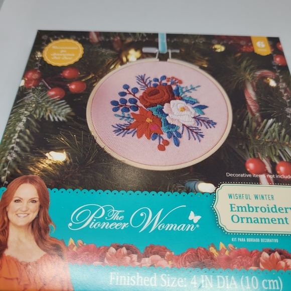 Embroidery Ornament kit by The Pioneer Women "wishful winter" retired new - Picture 2 of 11